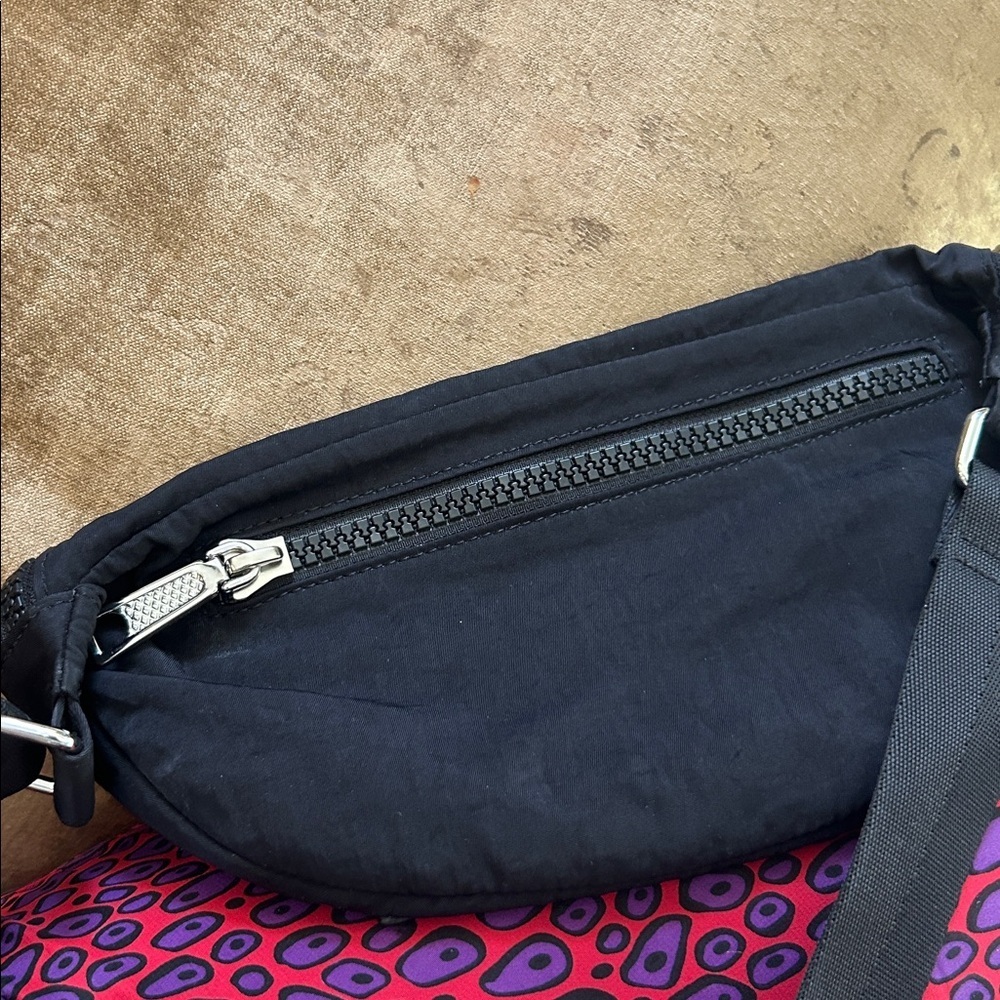 Rebecca Minkoff Black Belt Bag - Picture 5 of 8